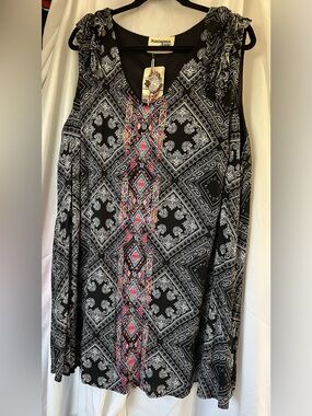NWT Savanna Jane Black Paisley Mini Dress, Embroidered Center. Size 3X